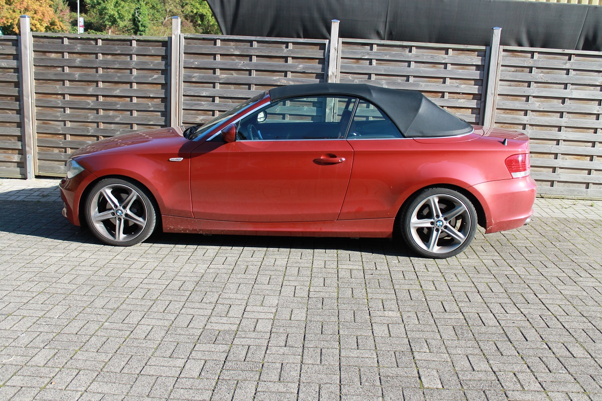 BMW Series 1 convertible top