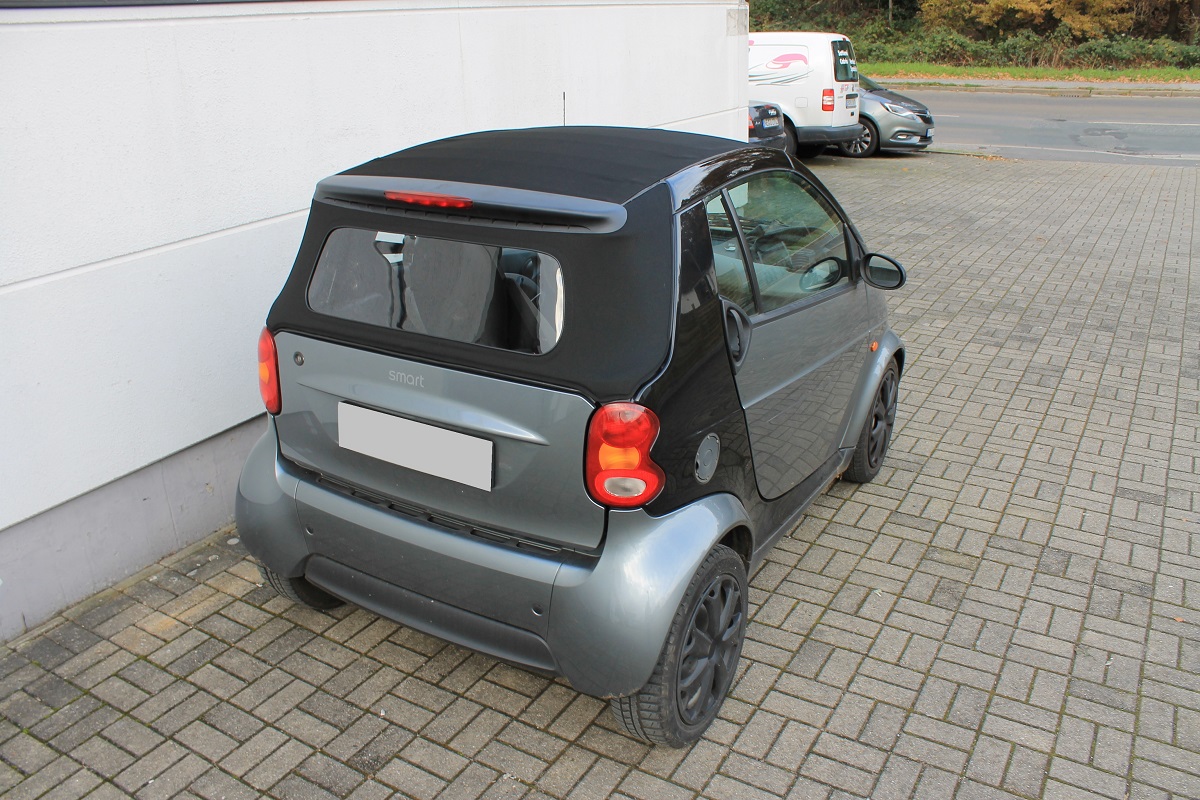 79SM50_Smart_ForTwo_450_HintenSeiteOben Auto, Fahrzeug, Stoßstange, Maschine, Rad